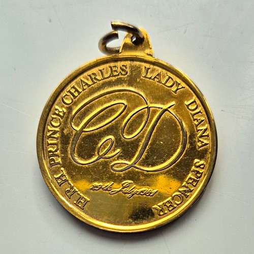 Gold british 20th century - gold,